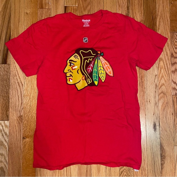 Chicago Blackhawks Niklas Hjalmarsson Jersey Tee - Picture 2 of 2